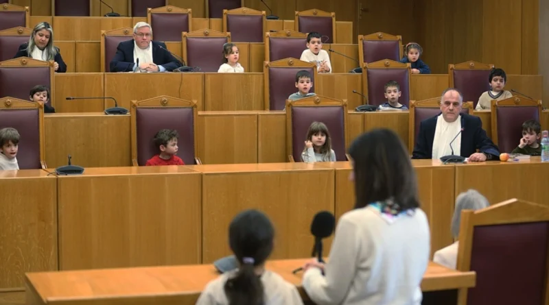 იმიტირებული სასამართლო პროცესი სკოლამდელი ასაკის ბავშვებისთვის